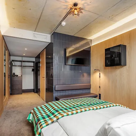 Hotel Skostredet & 5*